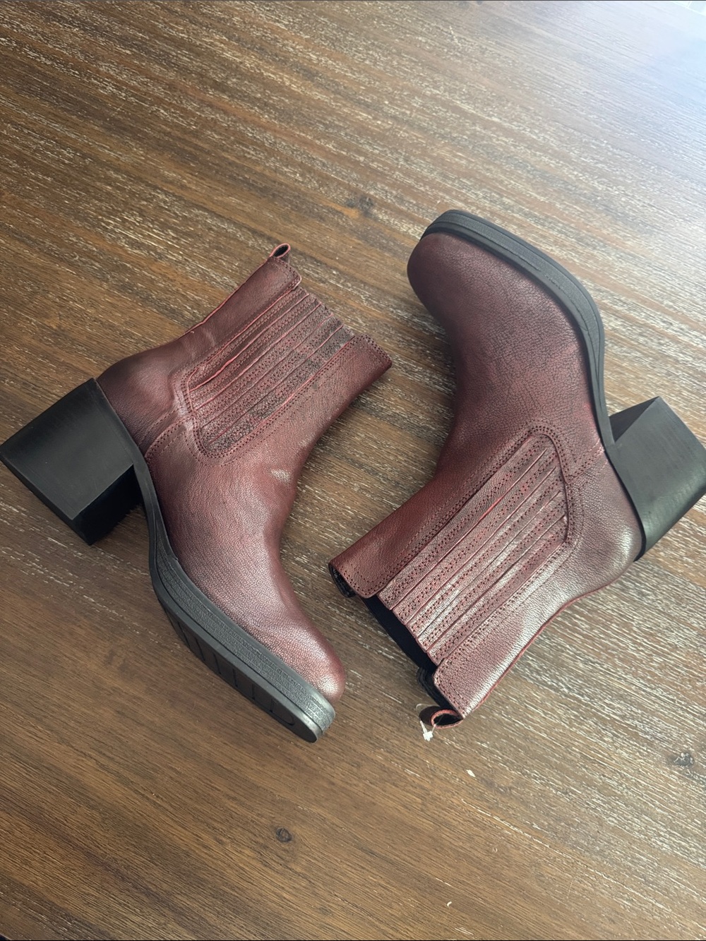 Kenneth Cole New York womens Jett Chelsea Boot Size 8.5